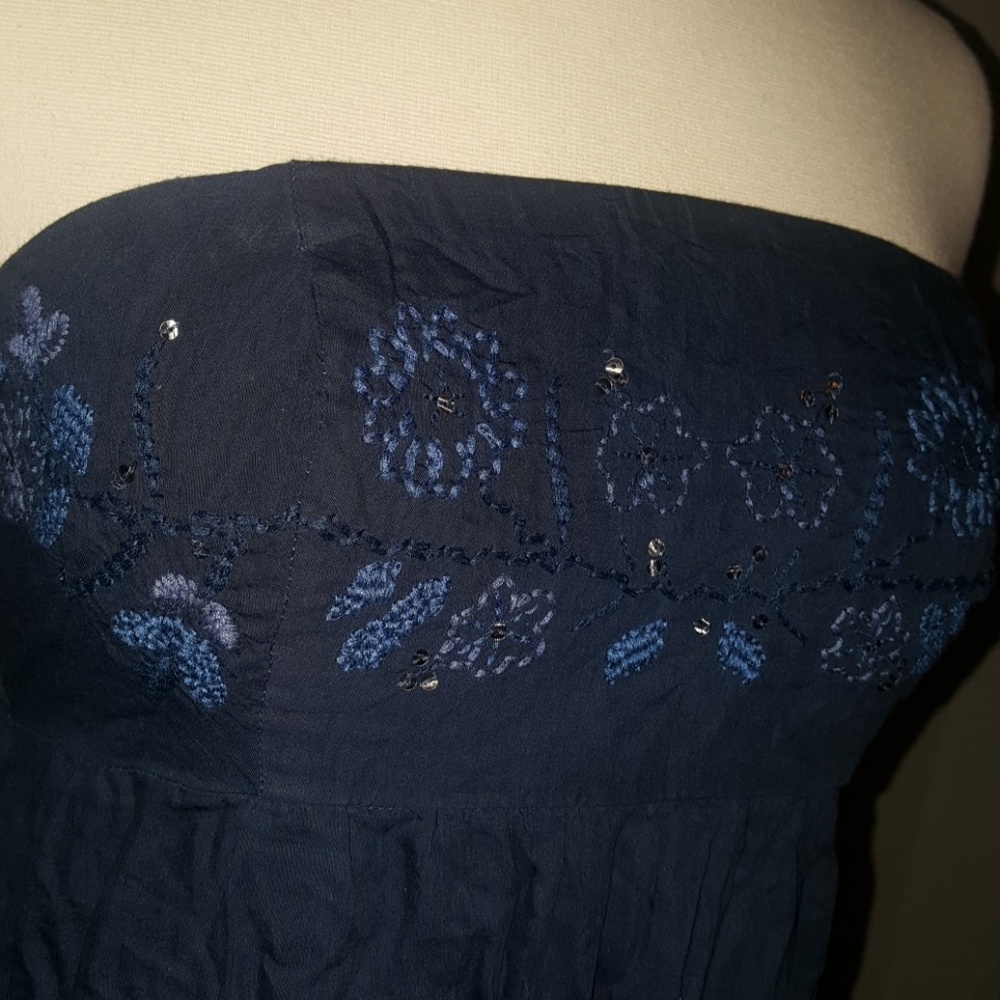 Dress - Picture 2 of 2